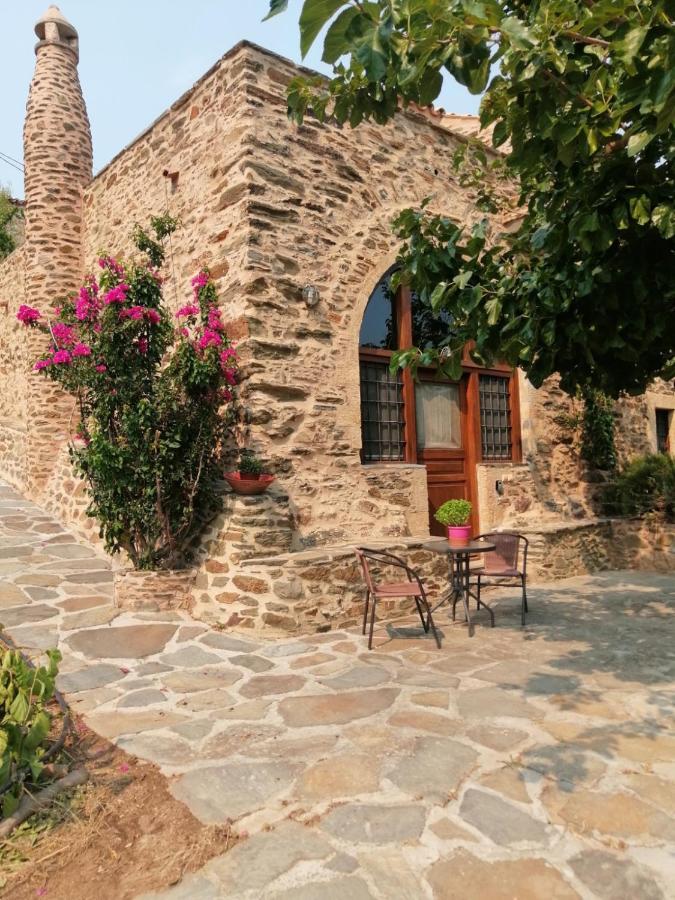 Guesthousekamara 모넴바시아 외부 사진