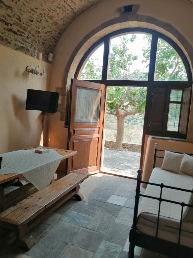 Guesthousekamara 모넴바시아 외부 사진