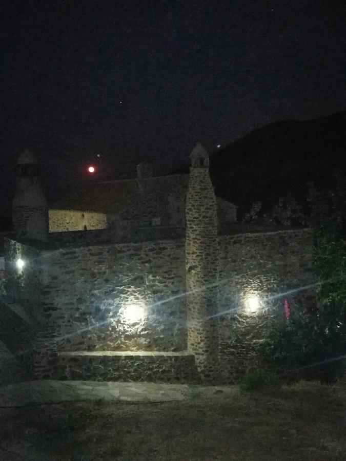 Guesthousekamara 모넴바시아 외부 사진