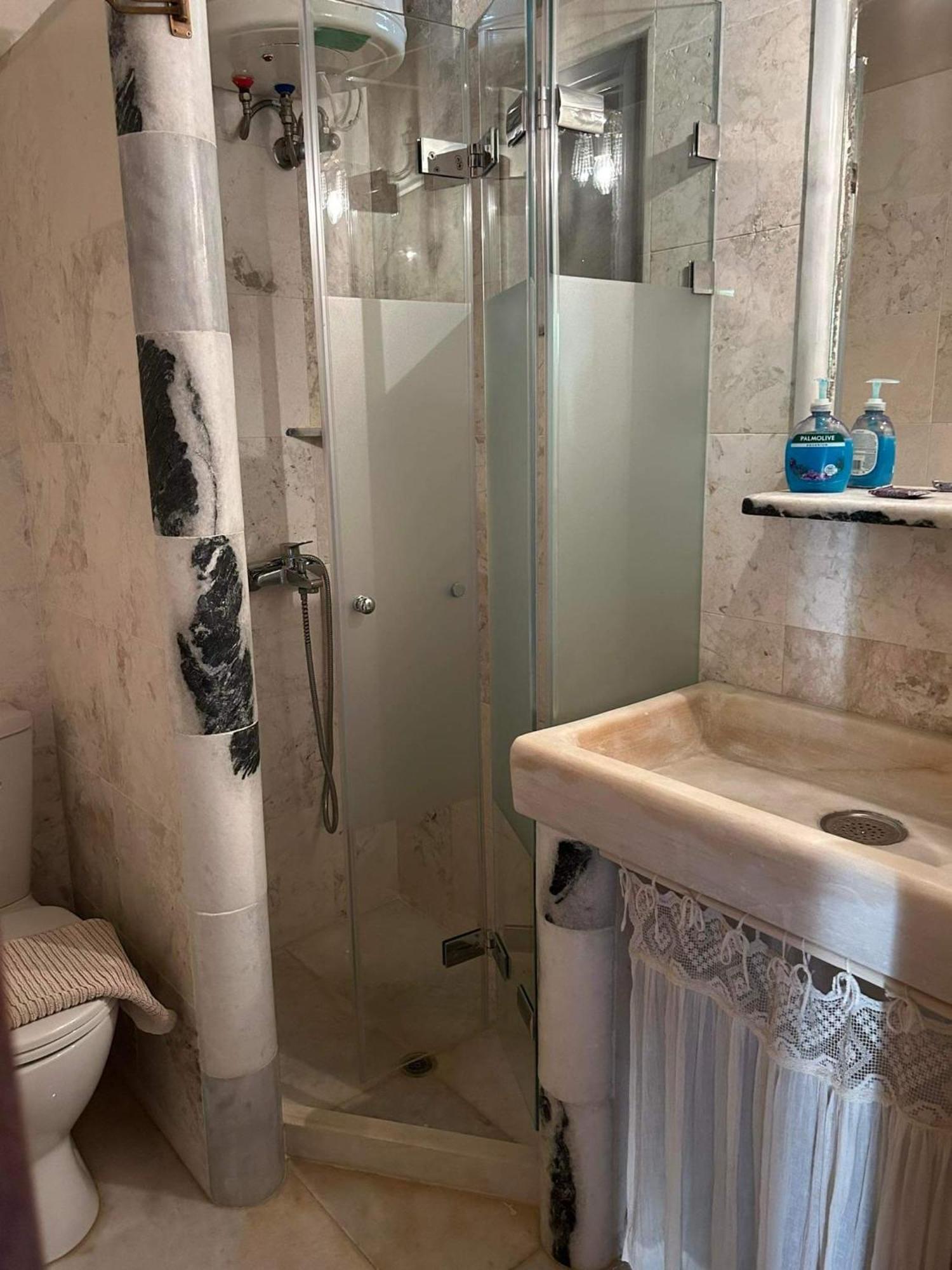 Guesthousekamara 모넴바시아 외부 사진