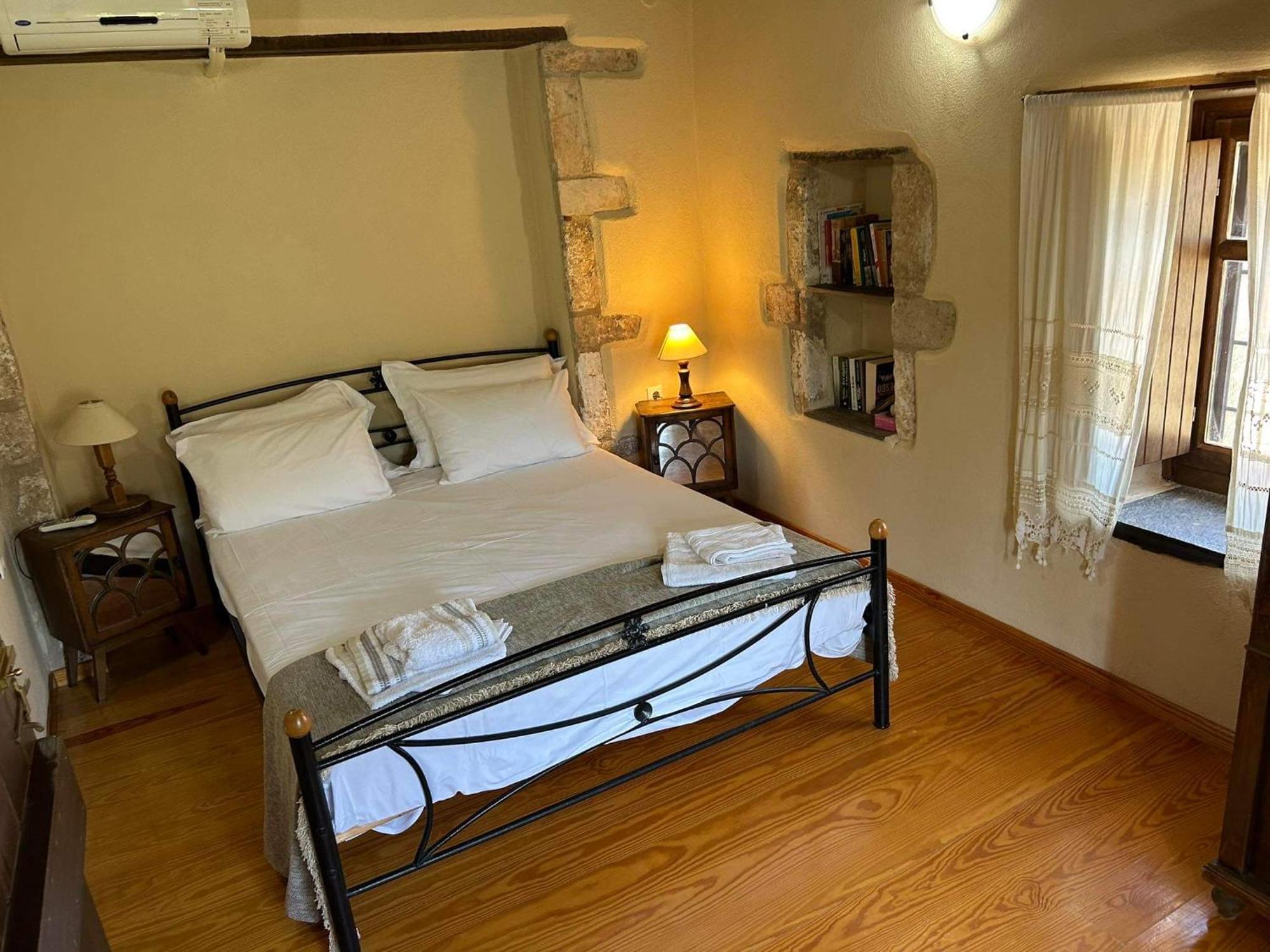 Guesthousekamara 모넴바시아 외부 사진