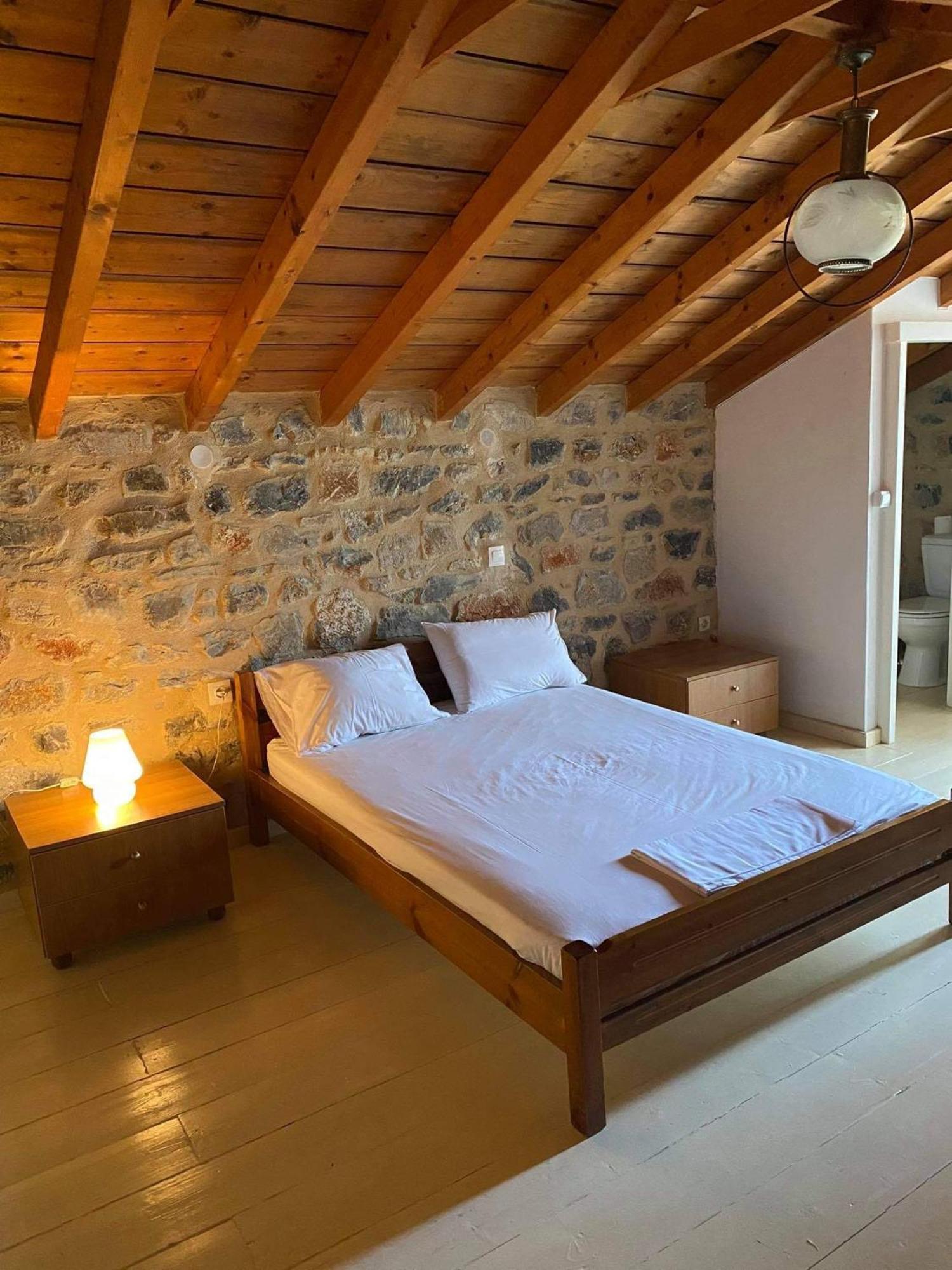 Guesthousekamara 모넴바시아 외부 사진