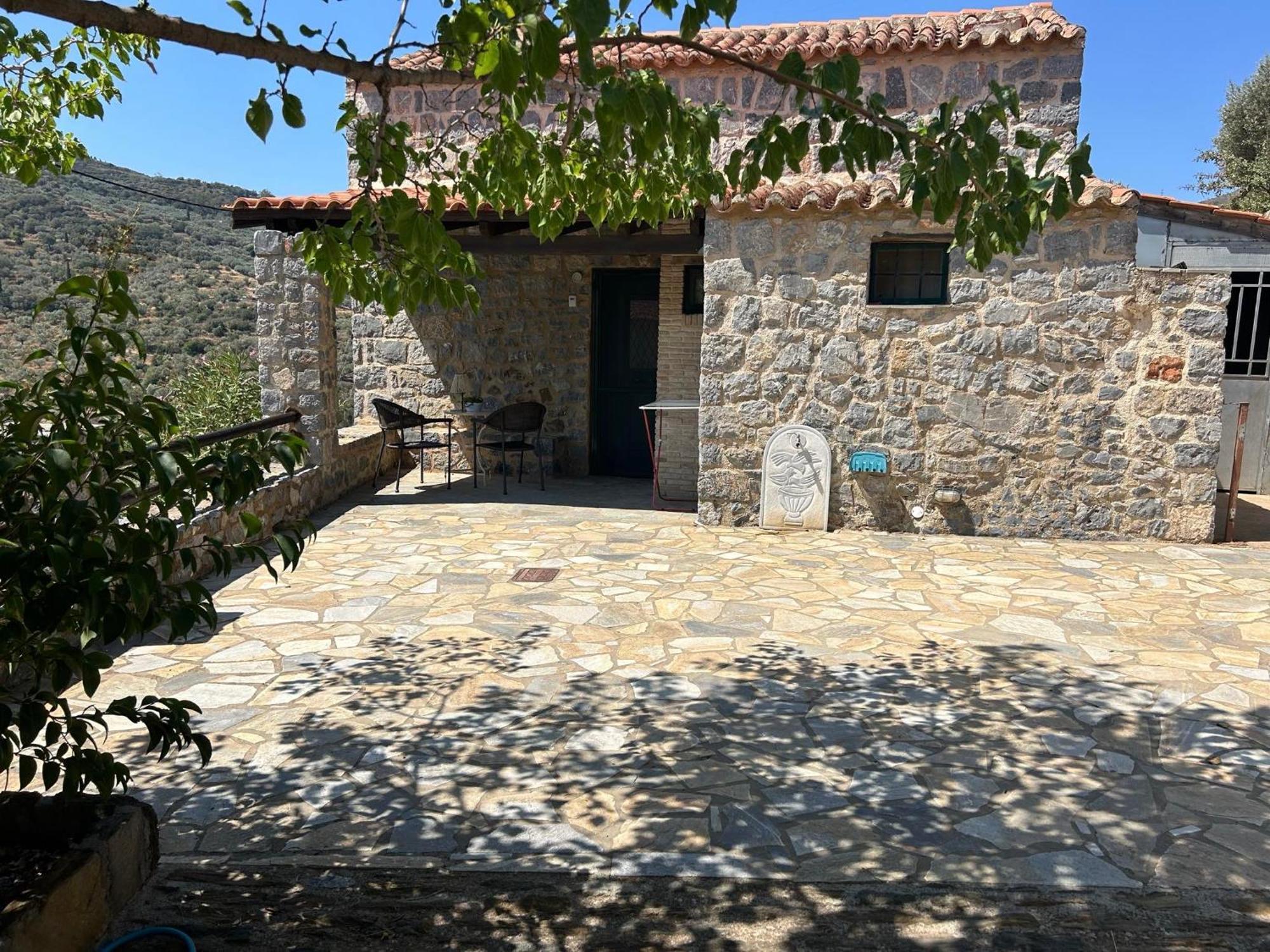 Guesthousekamara 모넴바시아 외부 사진